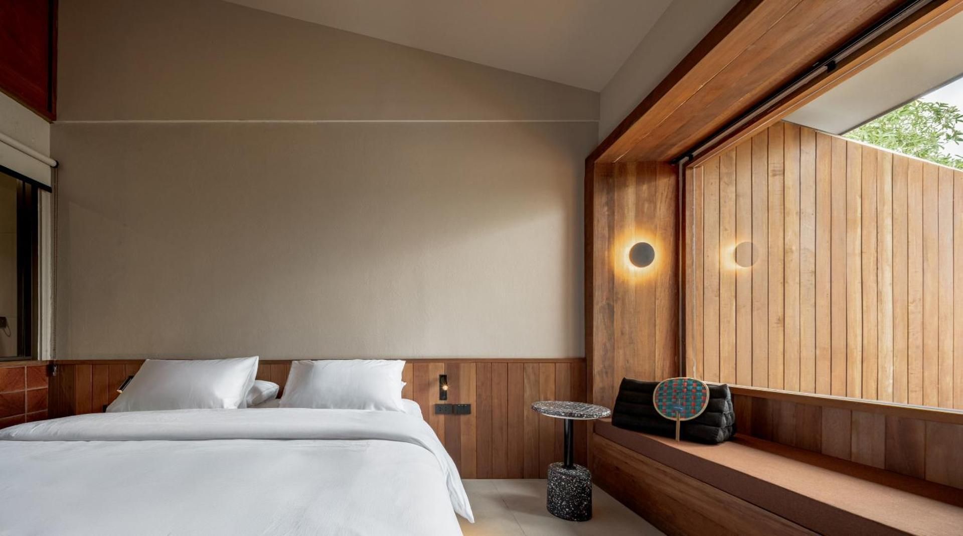 Standard King Room