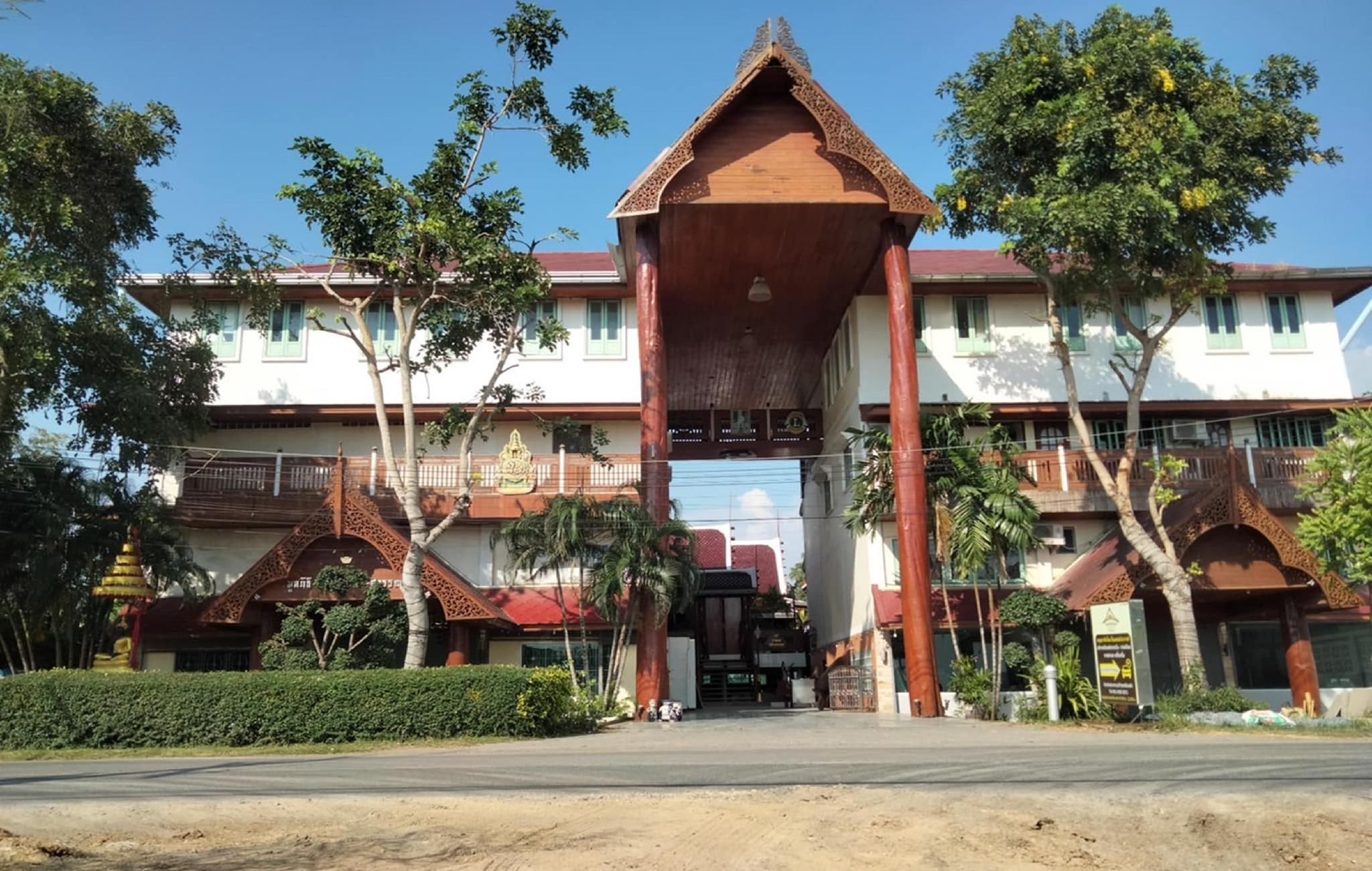 Ruenthai Ayutthaya Resort and Restaurant