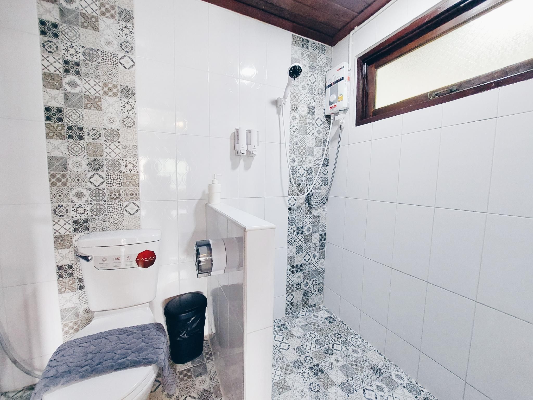 Hello Sunshine Standard Room 3