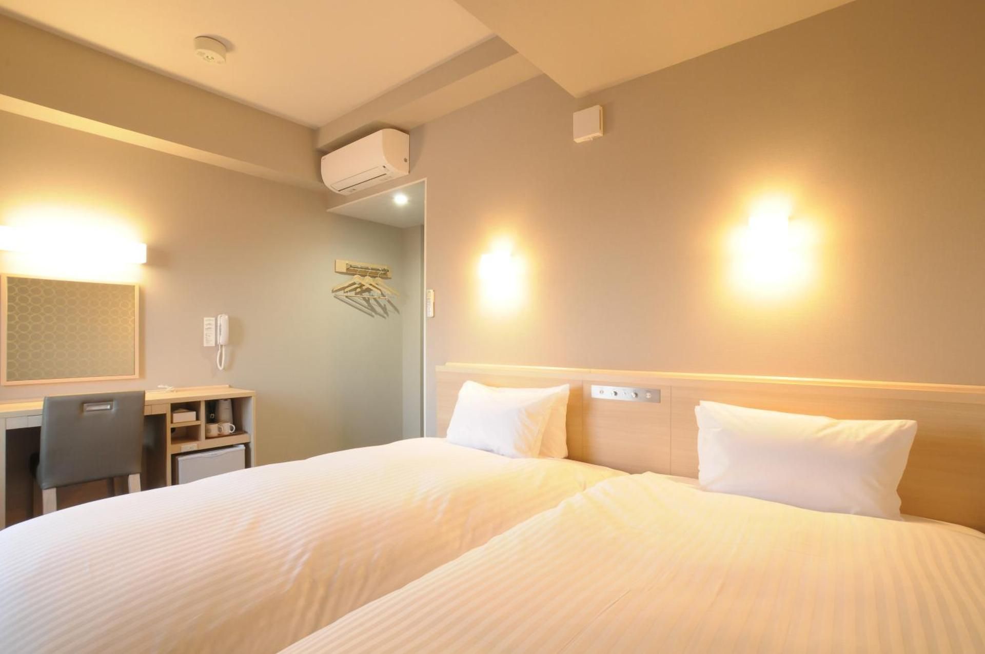 Twin Room - Non-Smoking