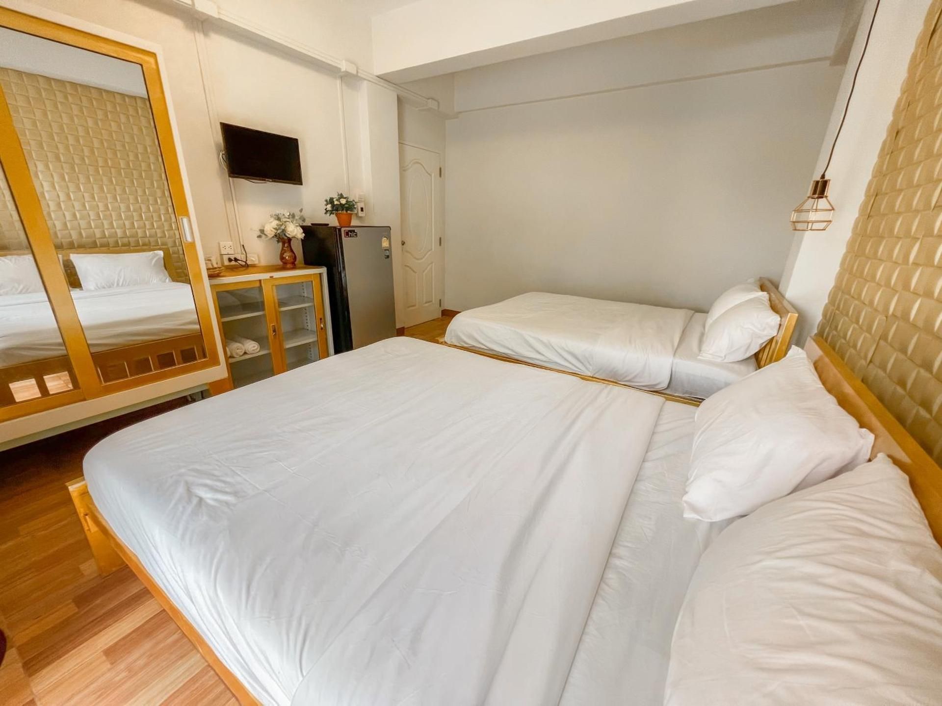 Pranot Apartment & Spa Family Room 2