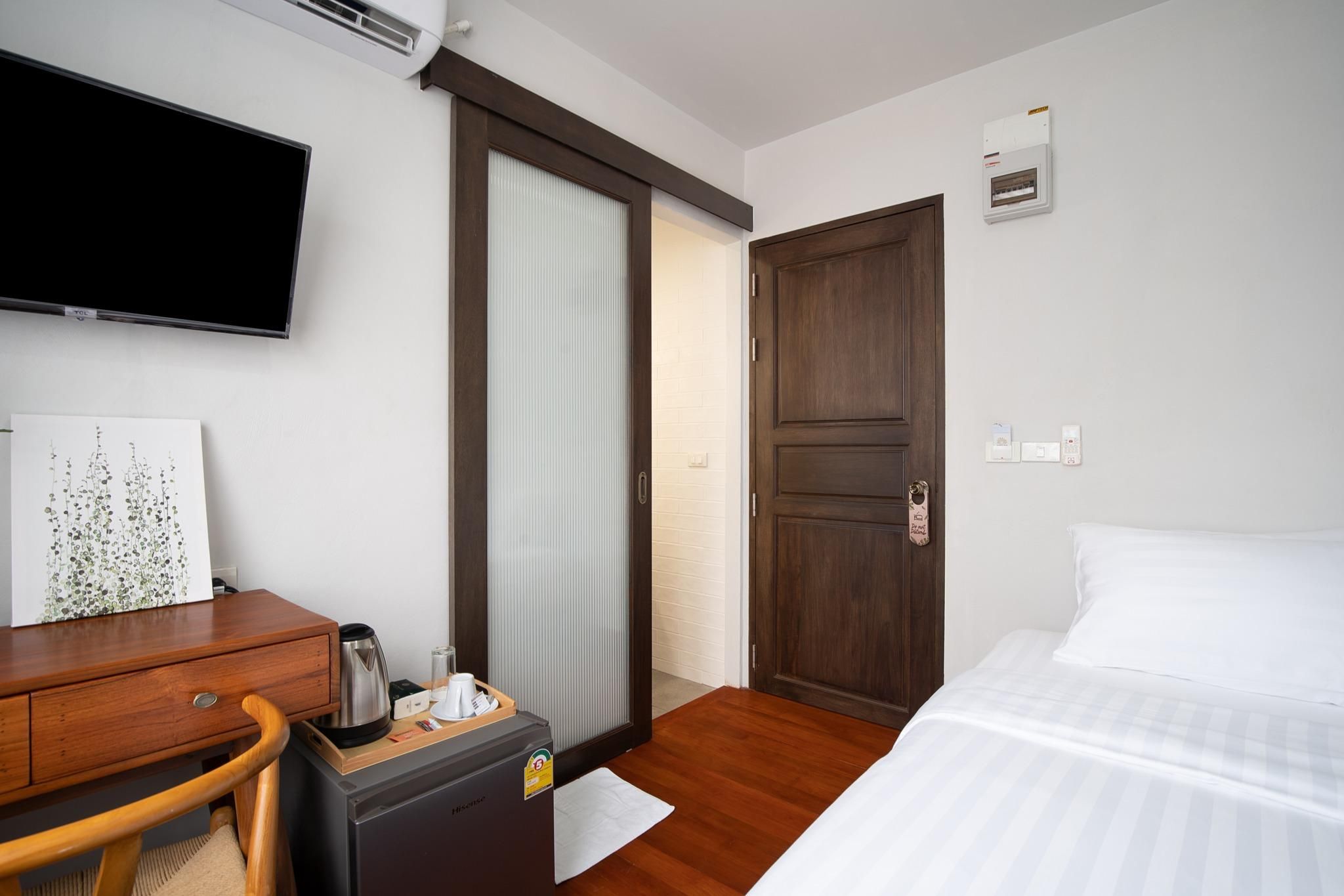 Single bed room
