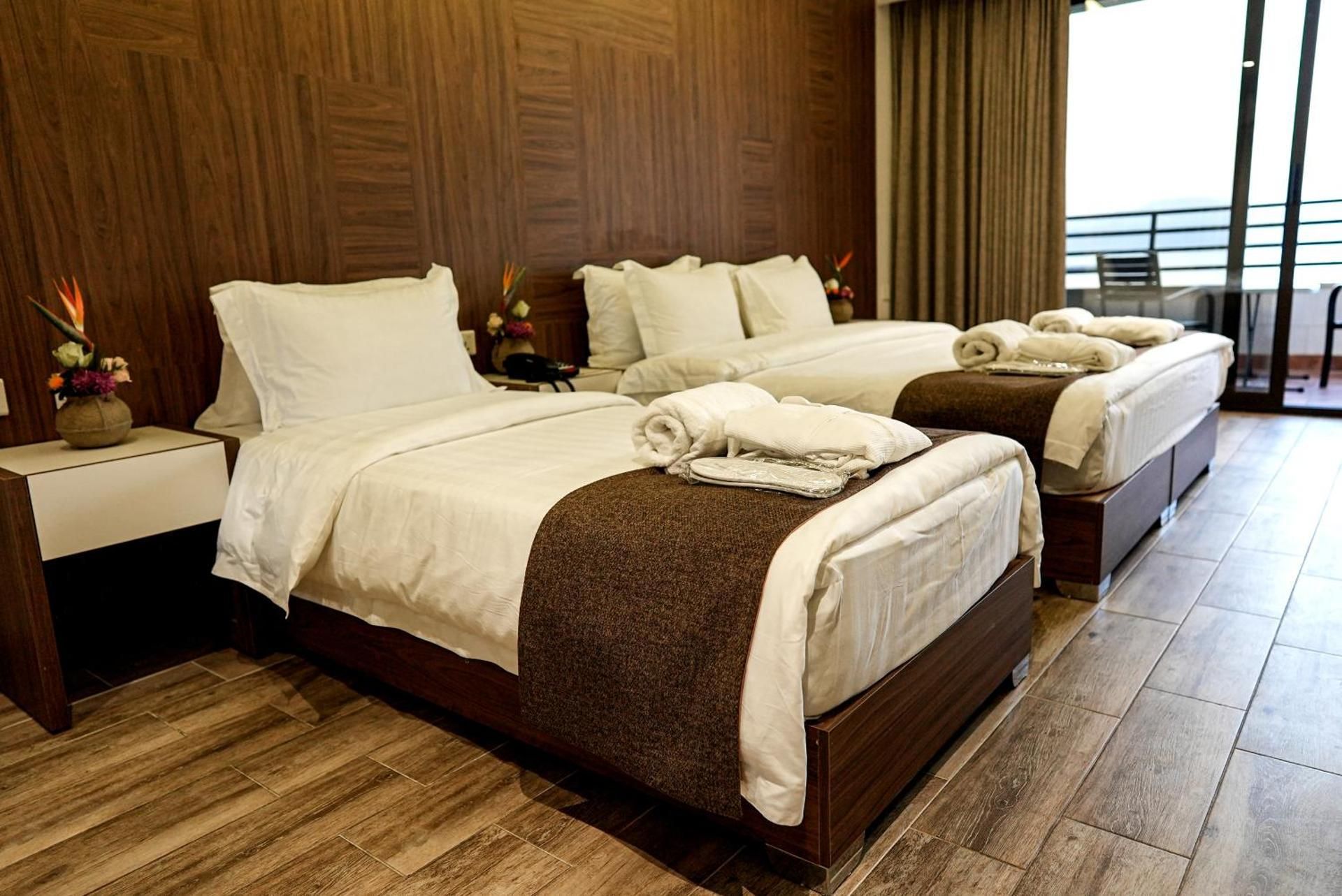 Deluxe Triple Room with Sea View