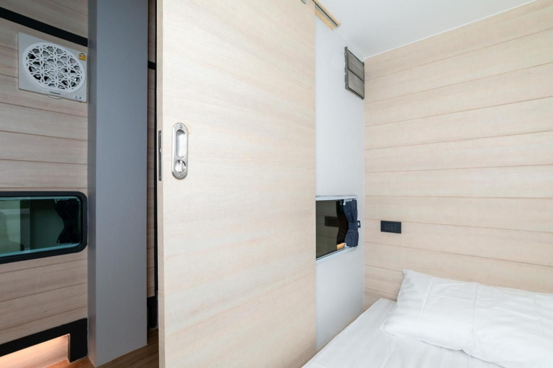 Chainam-Charmchuree residences cafe and spa Single Bed in Dormitory Room 2