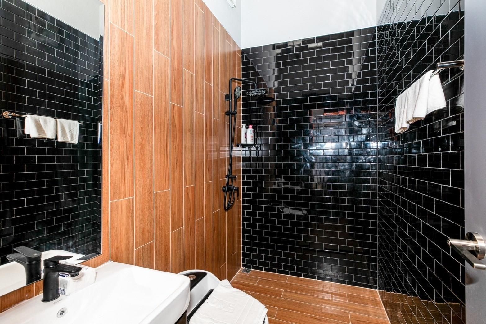 Chainam-Charmchuree residences cafe and spa Suite 3