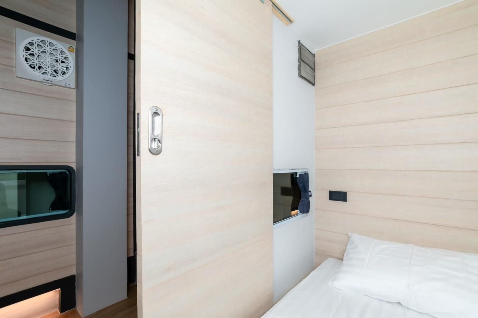 Chainam-Charmchuree residences cafe and spa Mixed Dorm 2