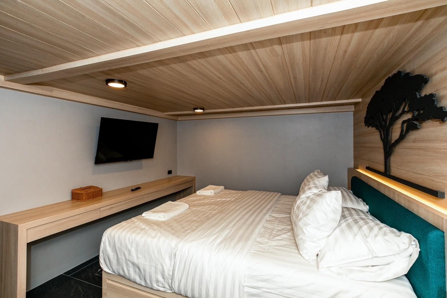 Chainam-Charmchuree residences cafe and spa Suite 2