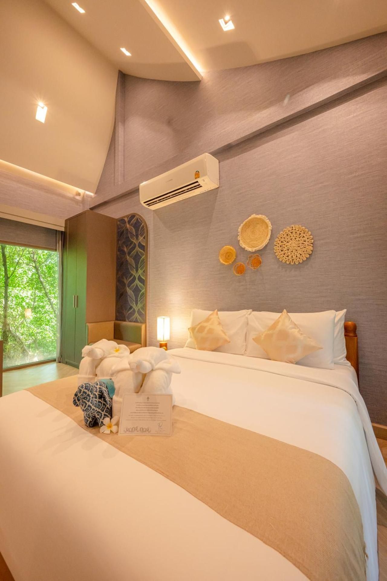  Standard Queen Room with Sauna