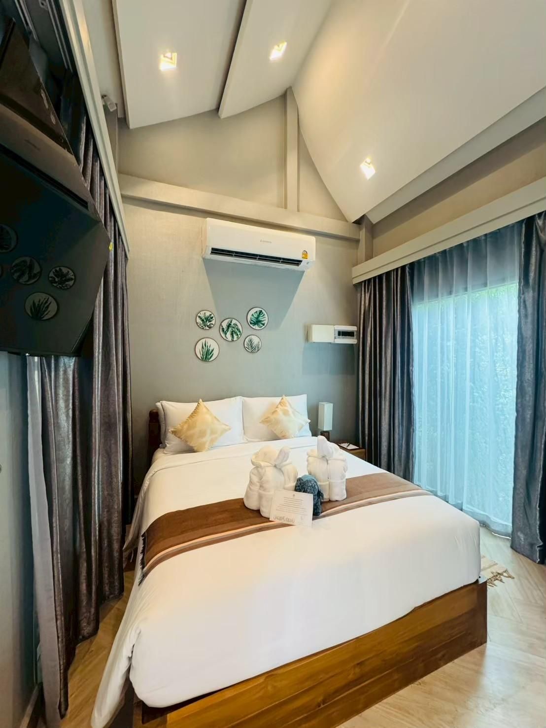 Standard - 1 Bed Queen Non-Smoking