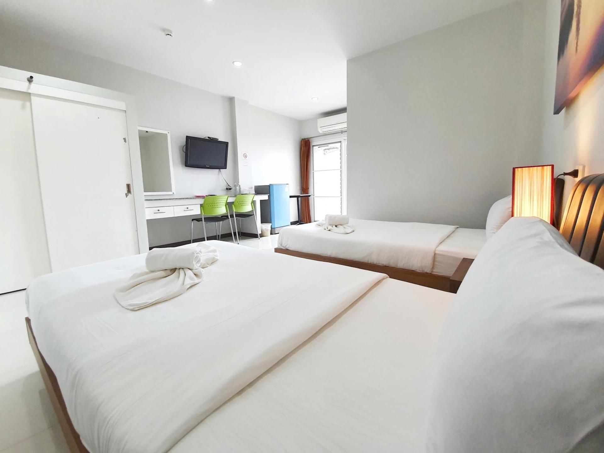 Standard Twin Room