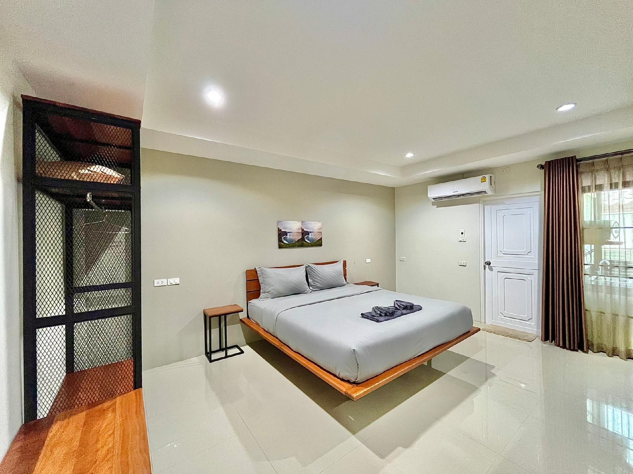 Super Deluxe Double Room