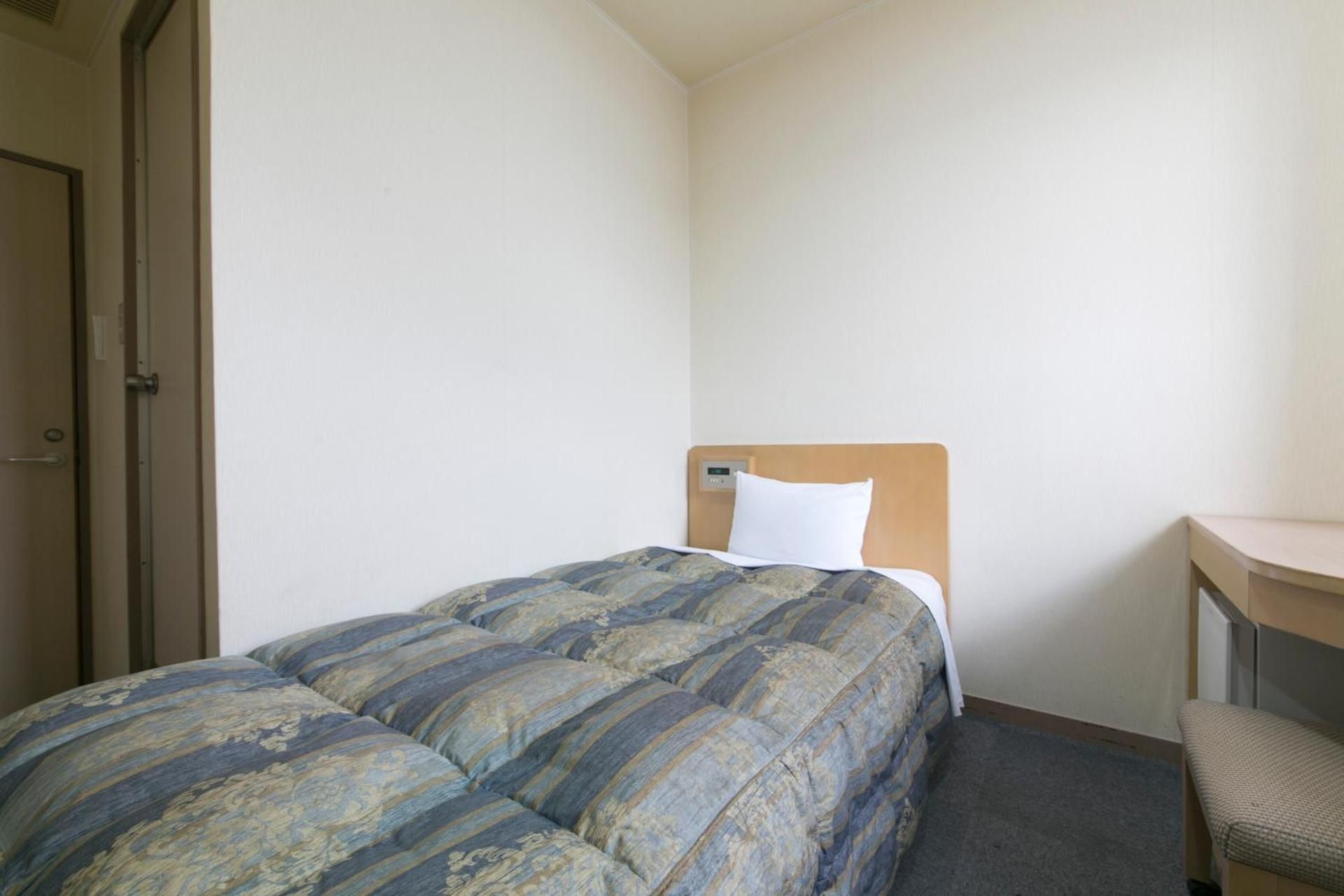 Single Room - Smoking