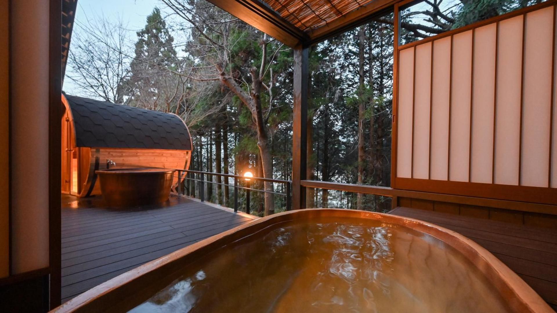 Deluxe Suite with Spa Bath