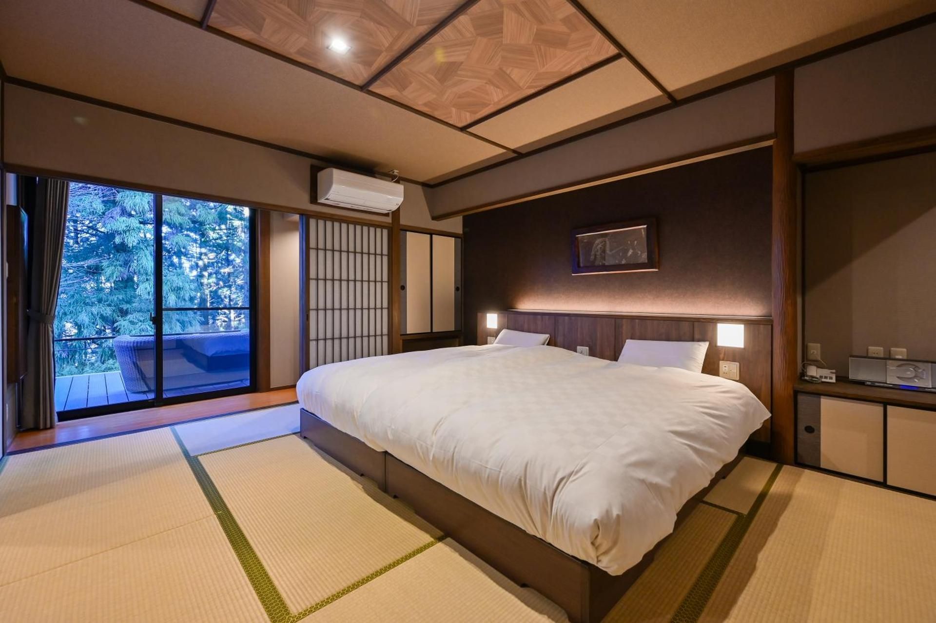 Twin Room with Private Bathroom