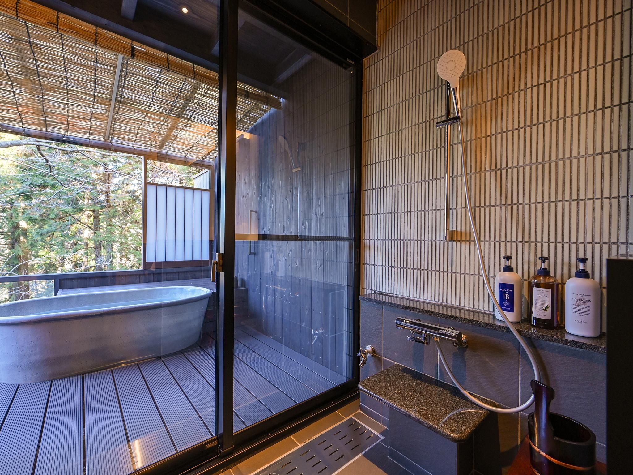Japanese-Western Style Room with Open-Air Bath