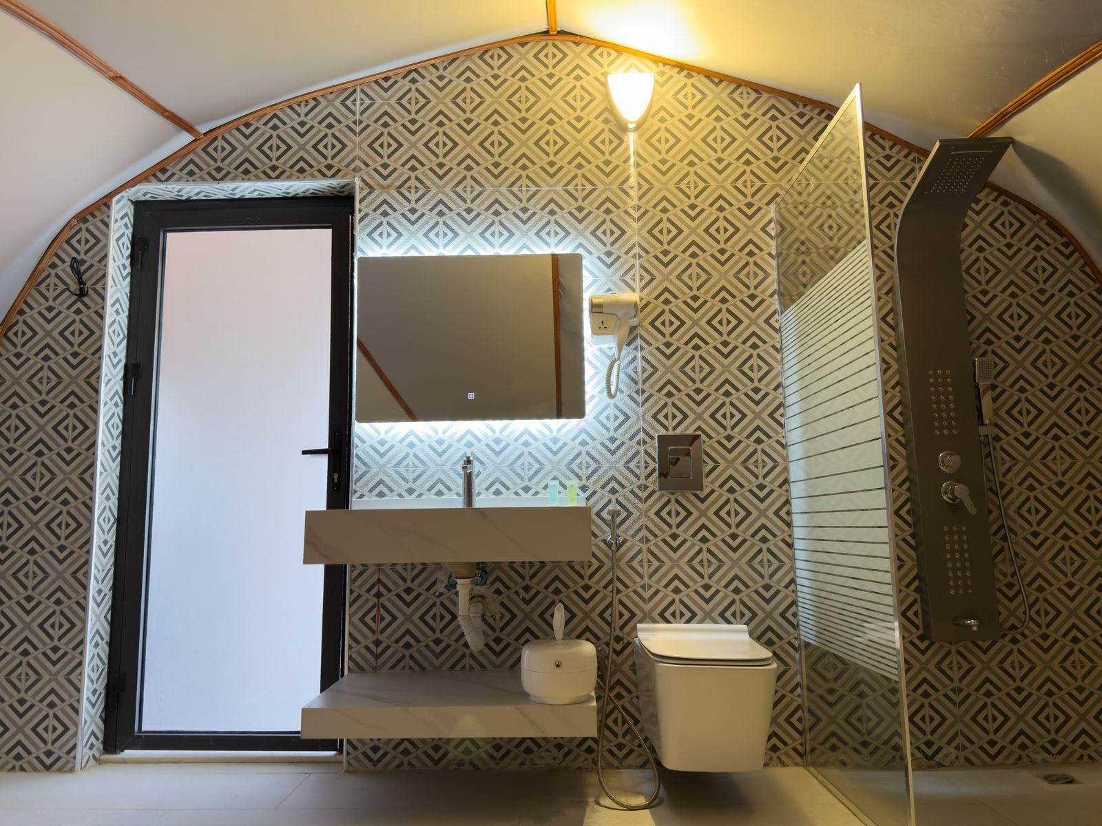 Shell Luxury Camp  Bubble Crystal Room B2 3