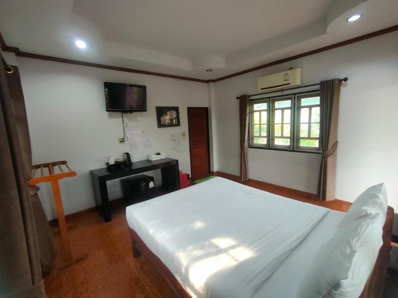 Chatchawan Resort Uttaradit Double Room with Private Bathroom