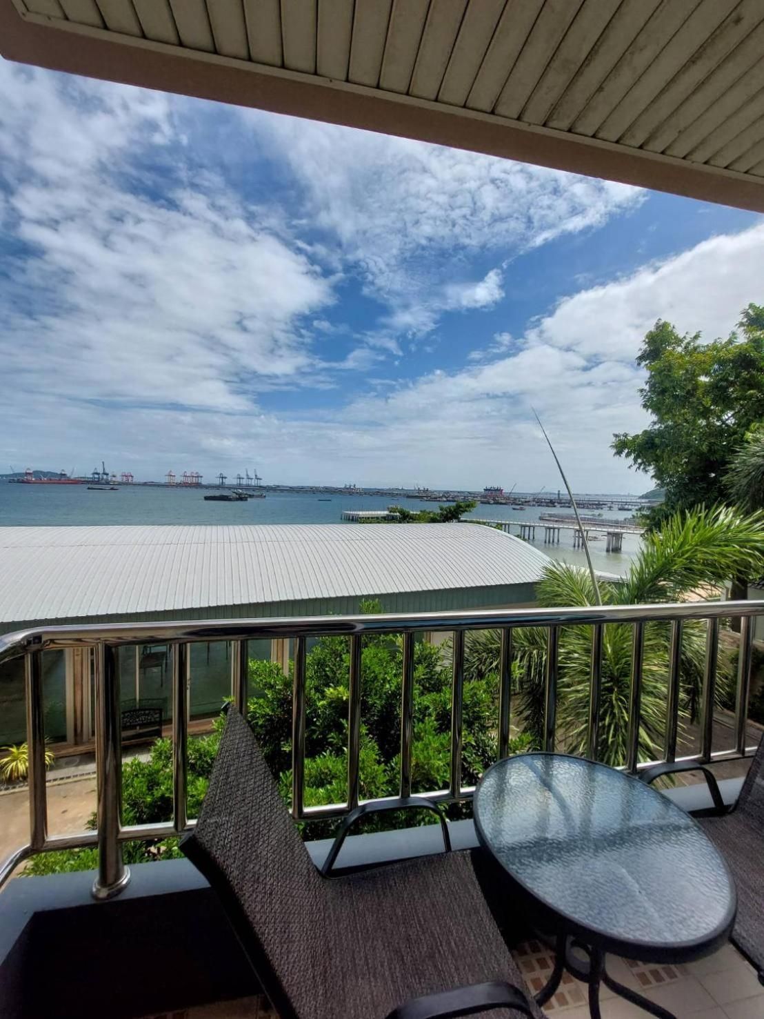 Deluxe Sea View Room