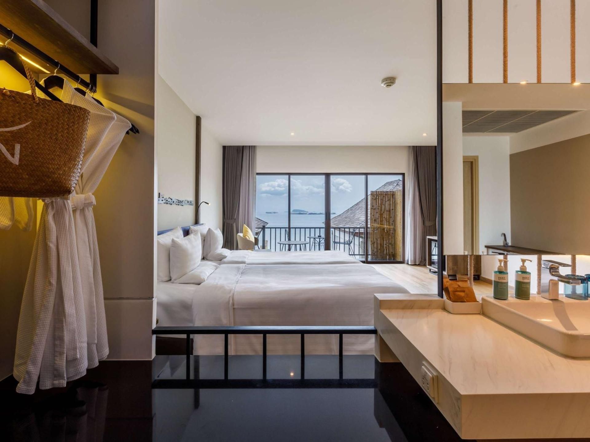 Novotel Koh Si Chang KOH SI CHANG SEA VIEW PREMIER VILLA- TWO SINGLE BEDS