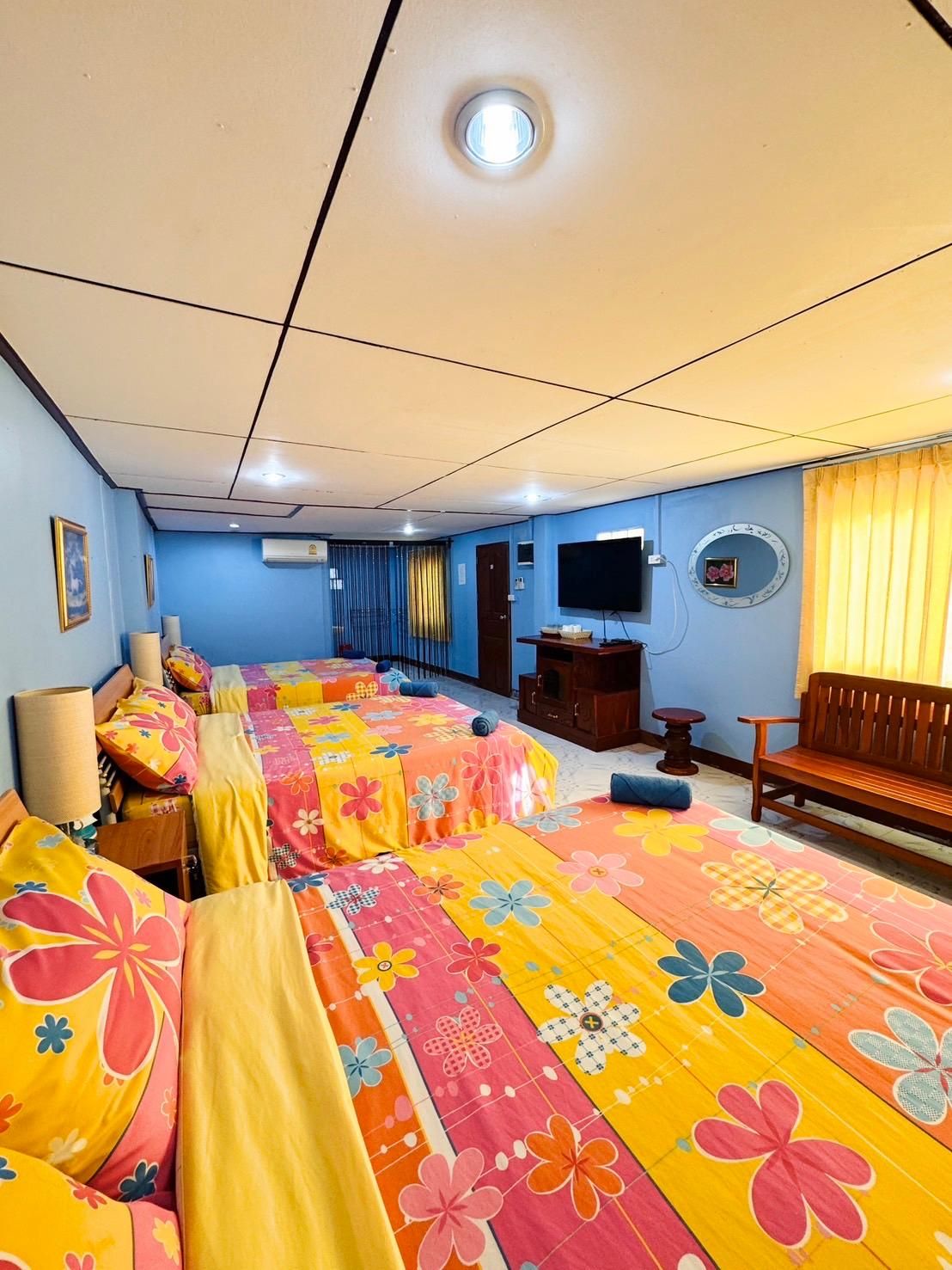 Super Family Room for 6 pax