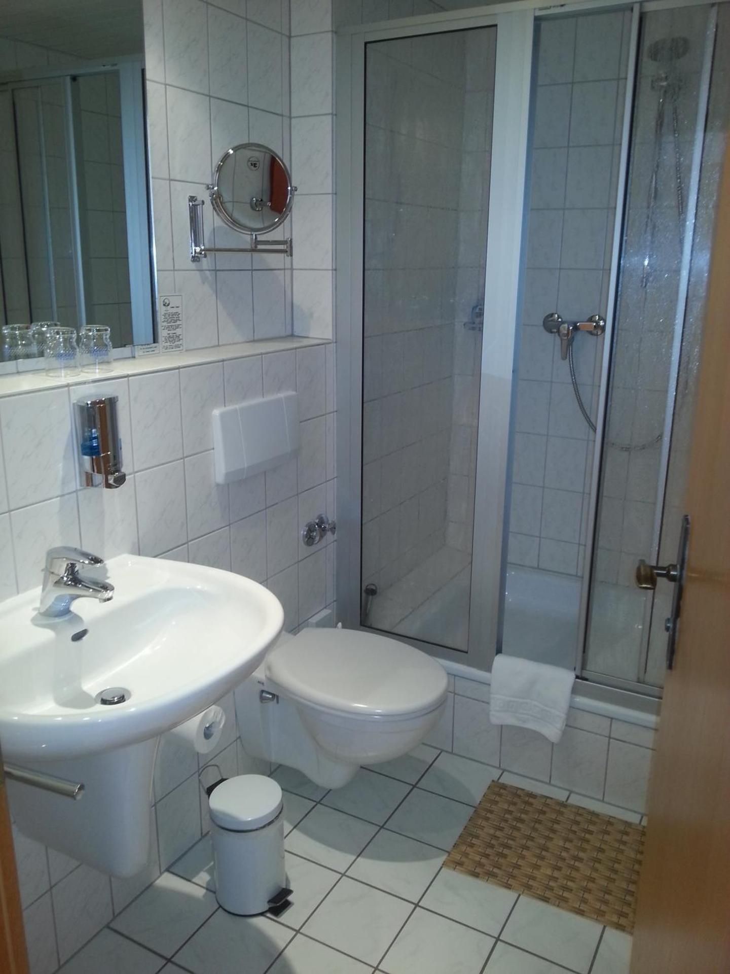 Double Room (1 Adult)