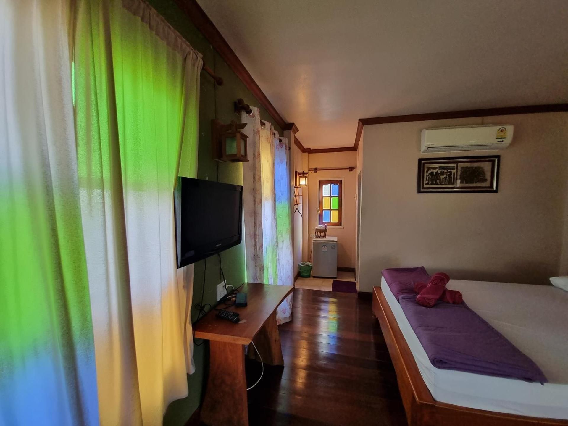 One-Bedroom Bungalow