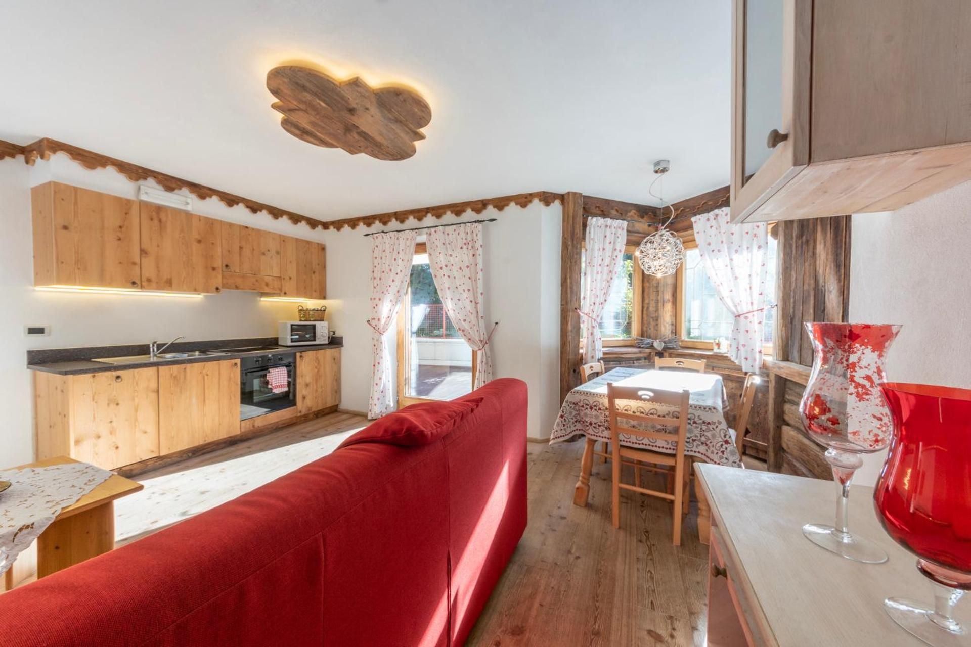 DELUXE APARTMENT