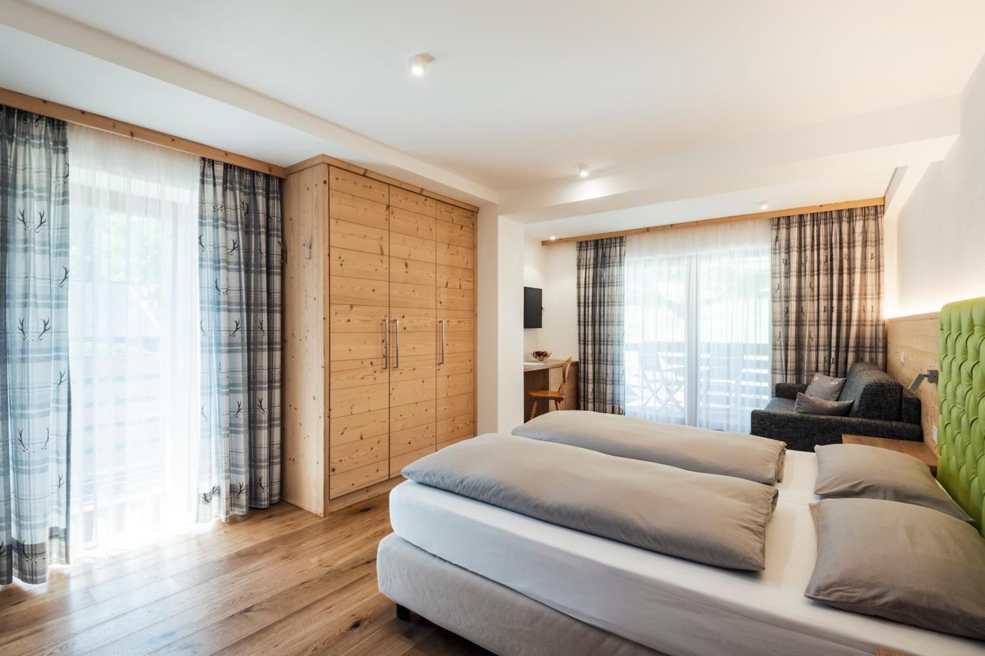 Deluxe Double or Twin Room with Balcony