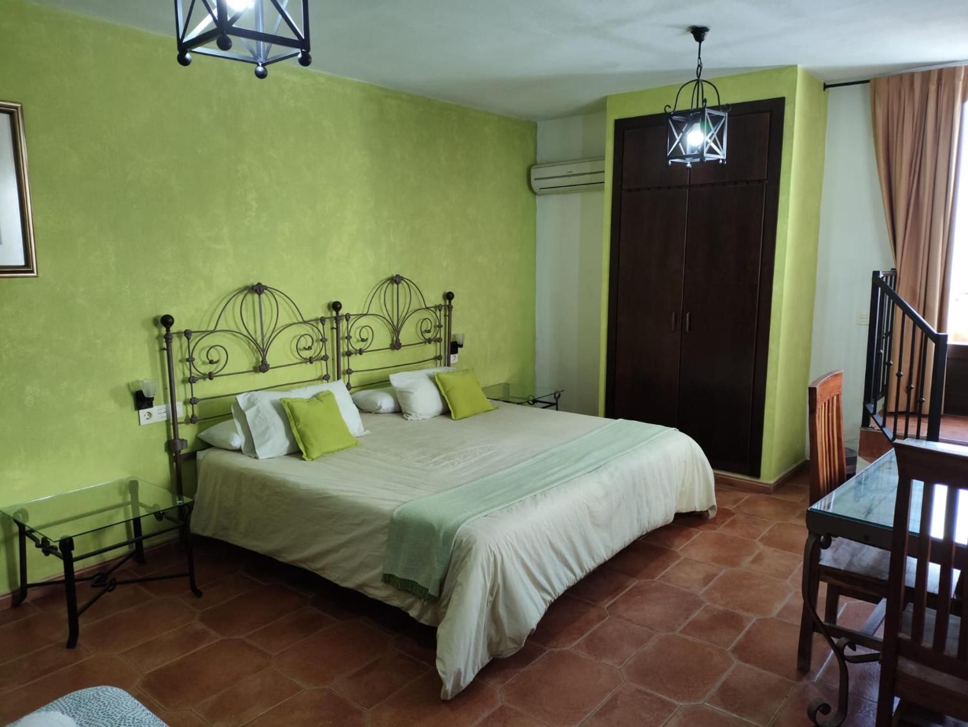 Triple Room with Pool View
