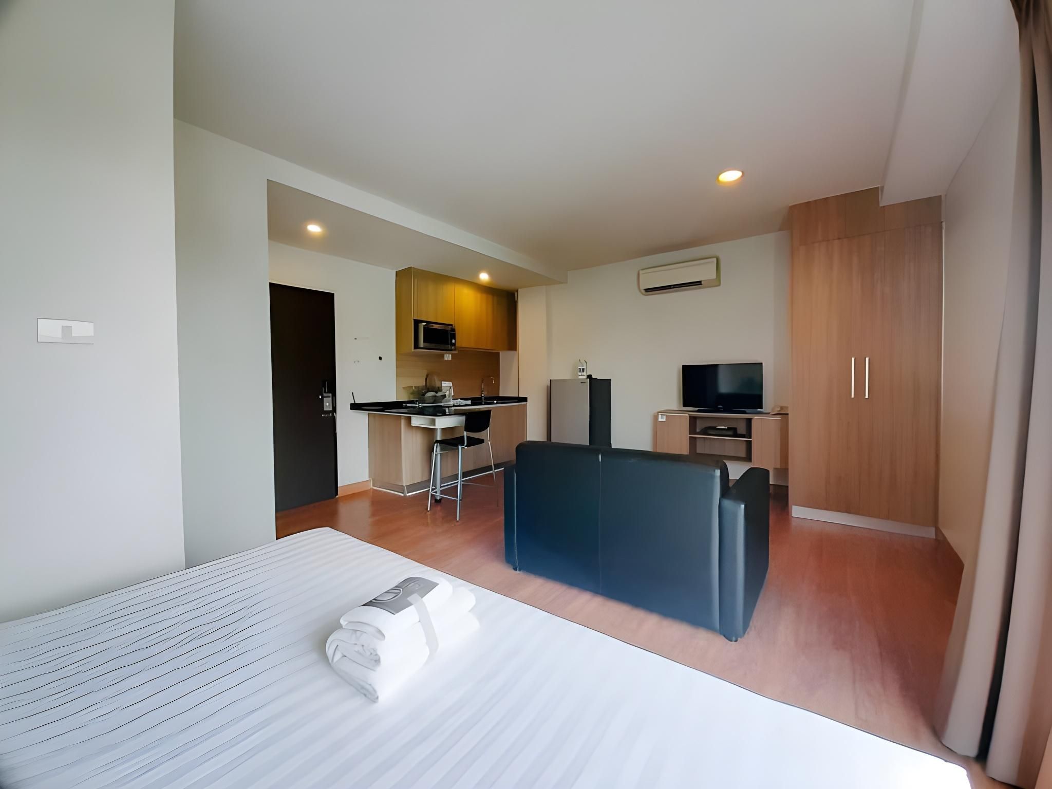 Studio Deluxe Room