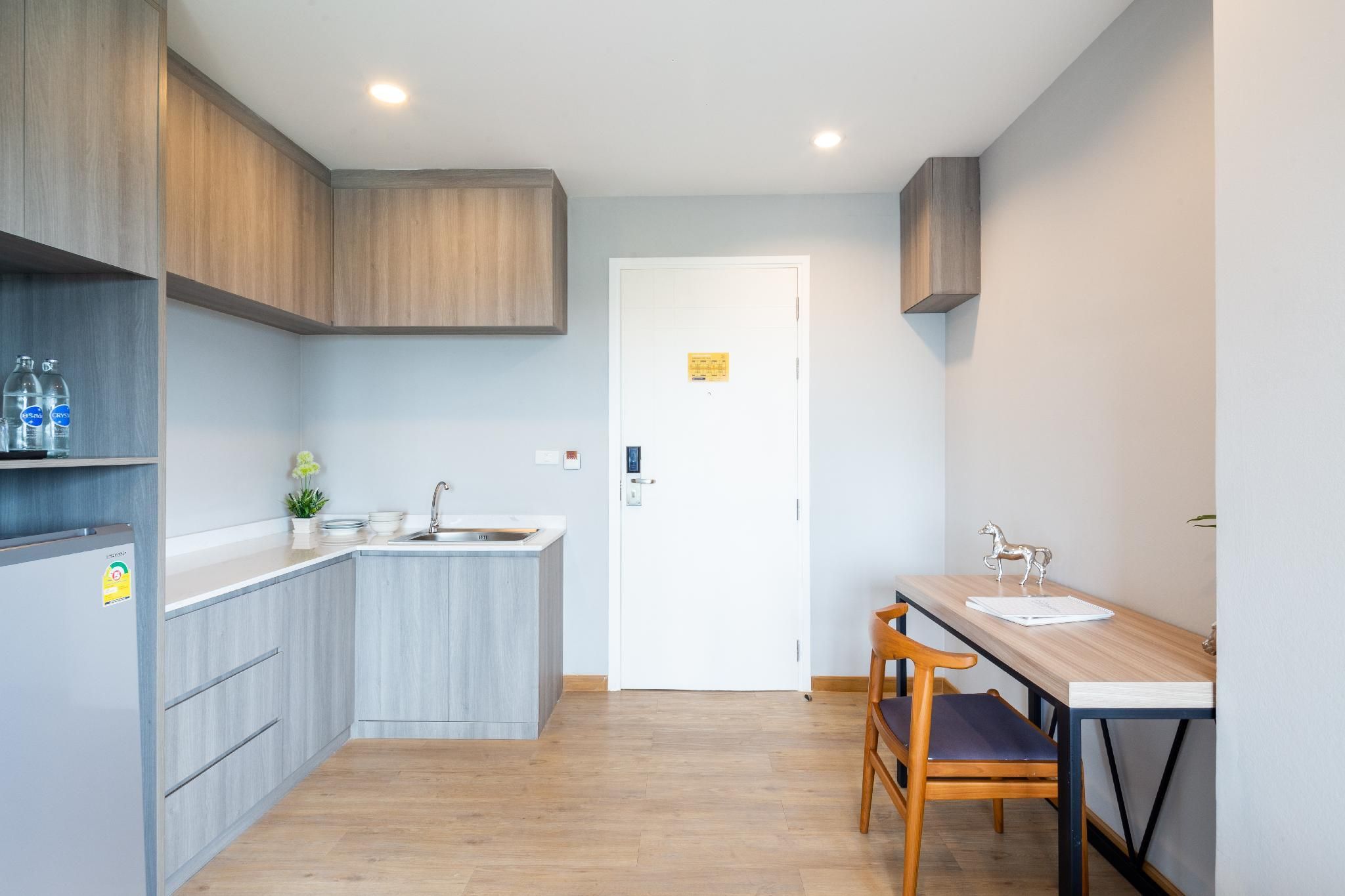 Horsehill Hotel Sriracha - Adult Only Deluxe Mountain View Room with Balcony  3