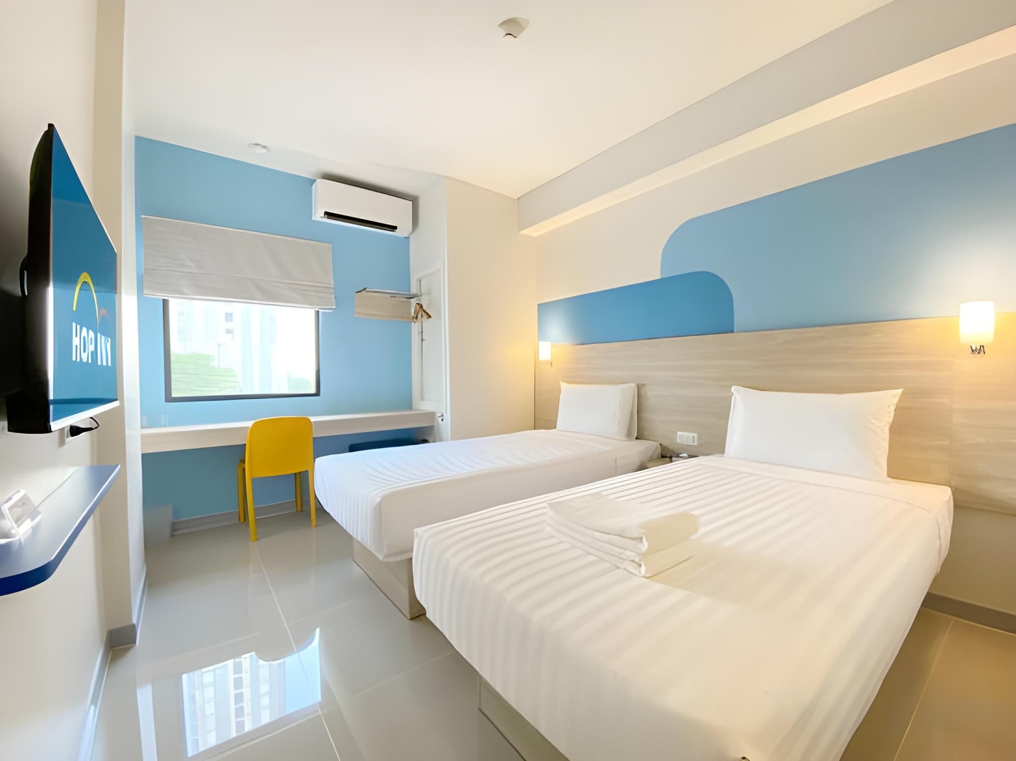 Standard Twin Room with Balcony