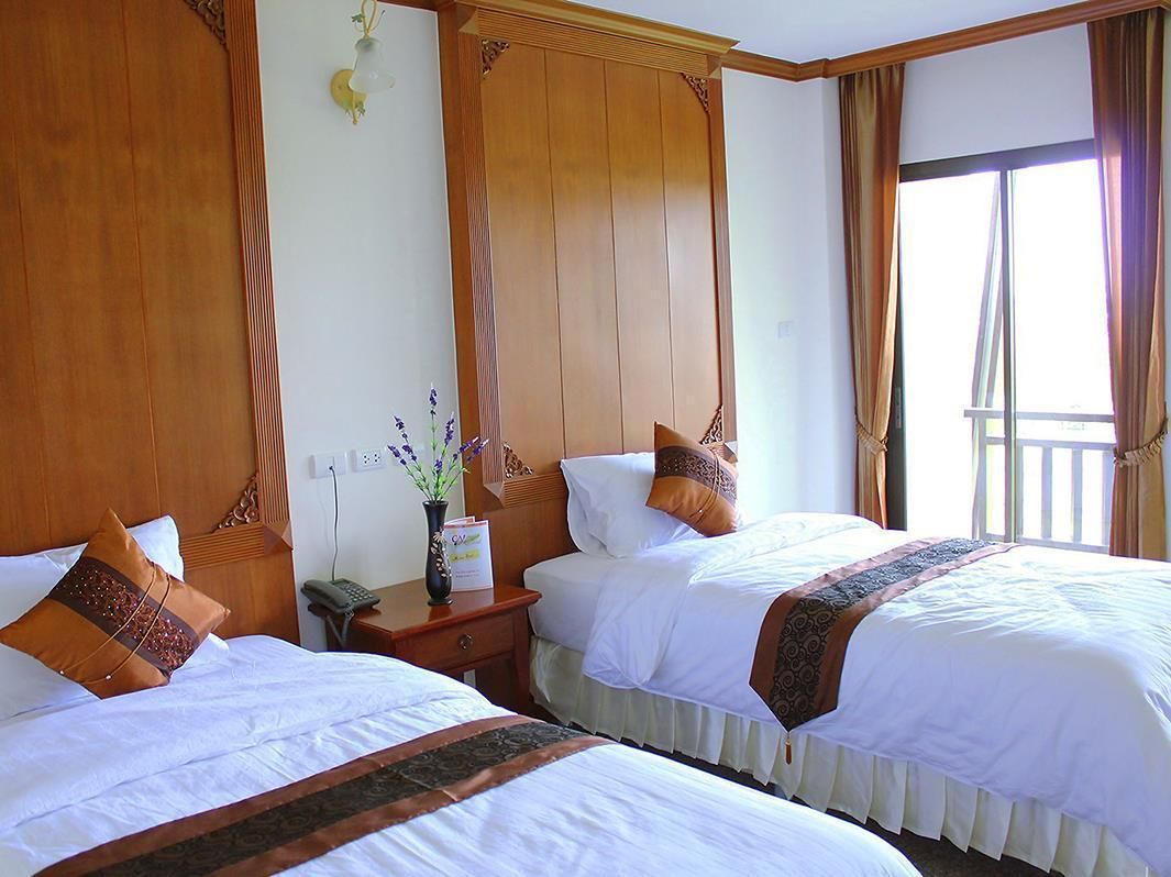 Standard - (2 Single Beds)