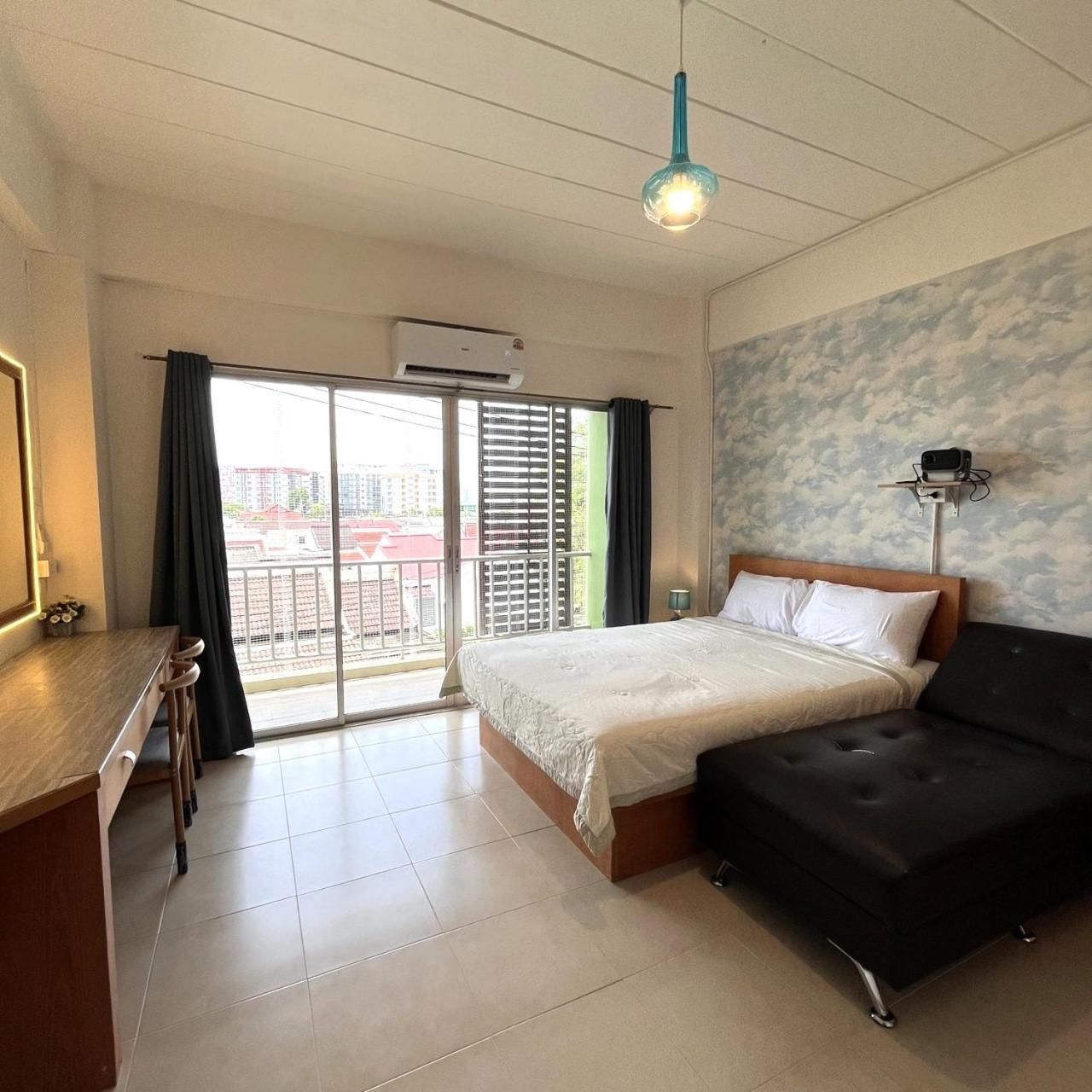 Queen Room with Balcony
