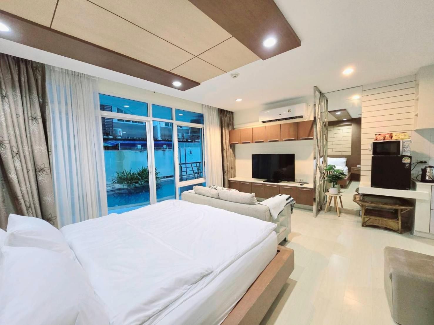 Double Room with Pool View