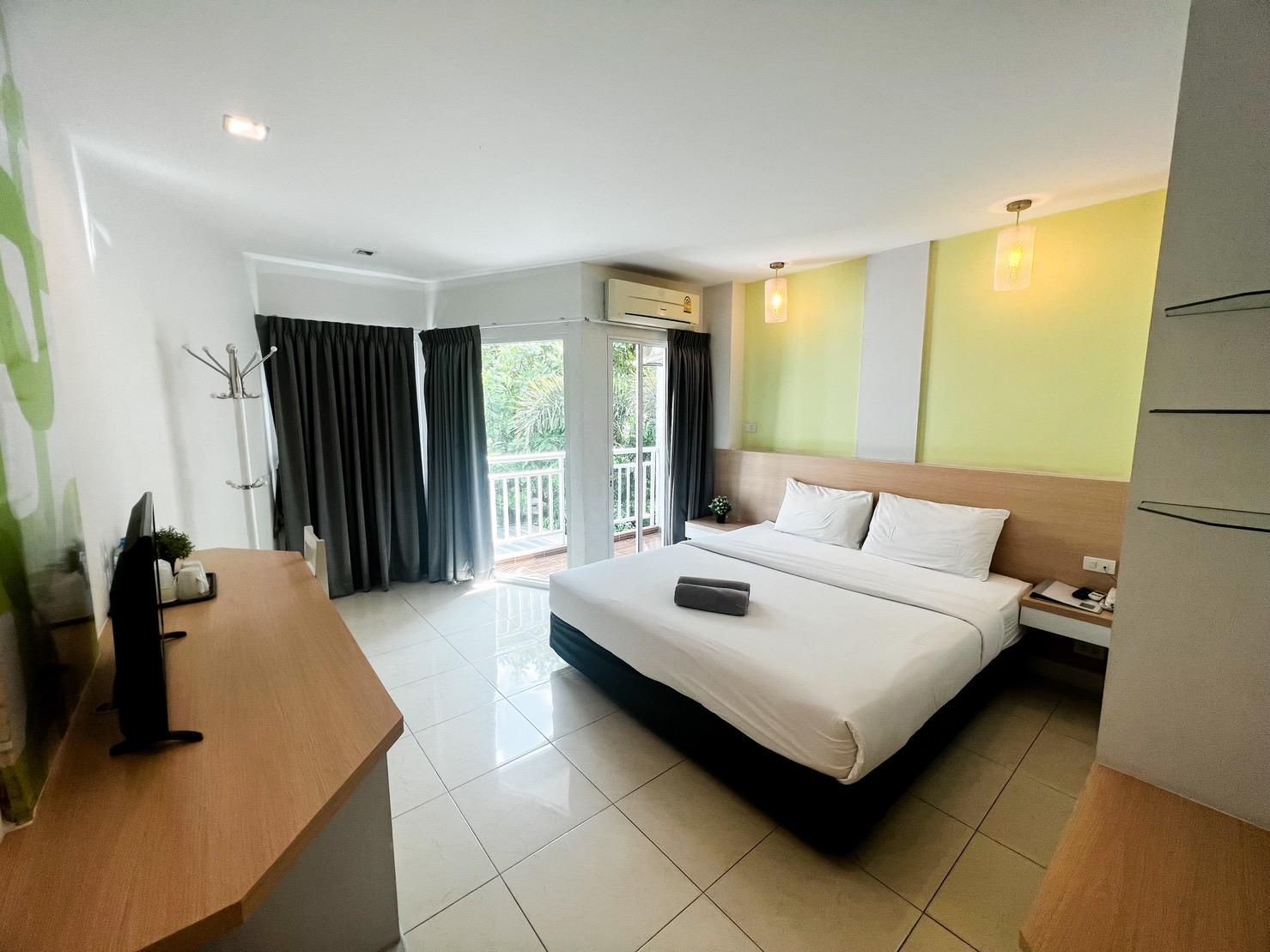 Nana Chat Bangsaen Hotel Standard Double Room