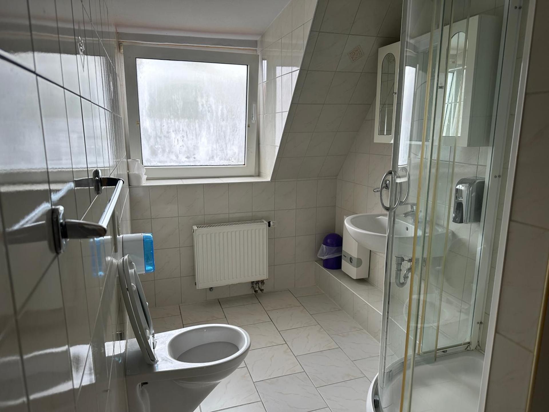 Bone To Budget Twin Room 3