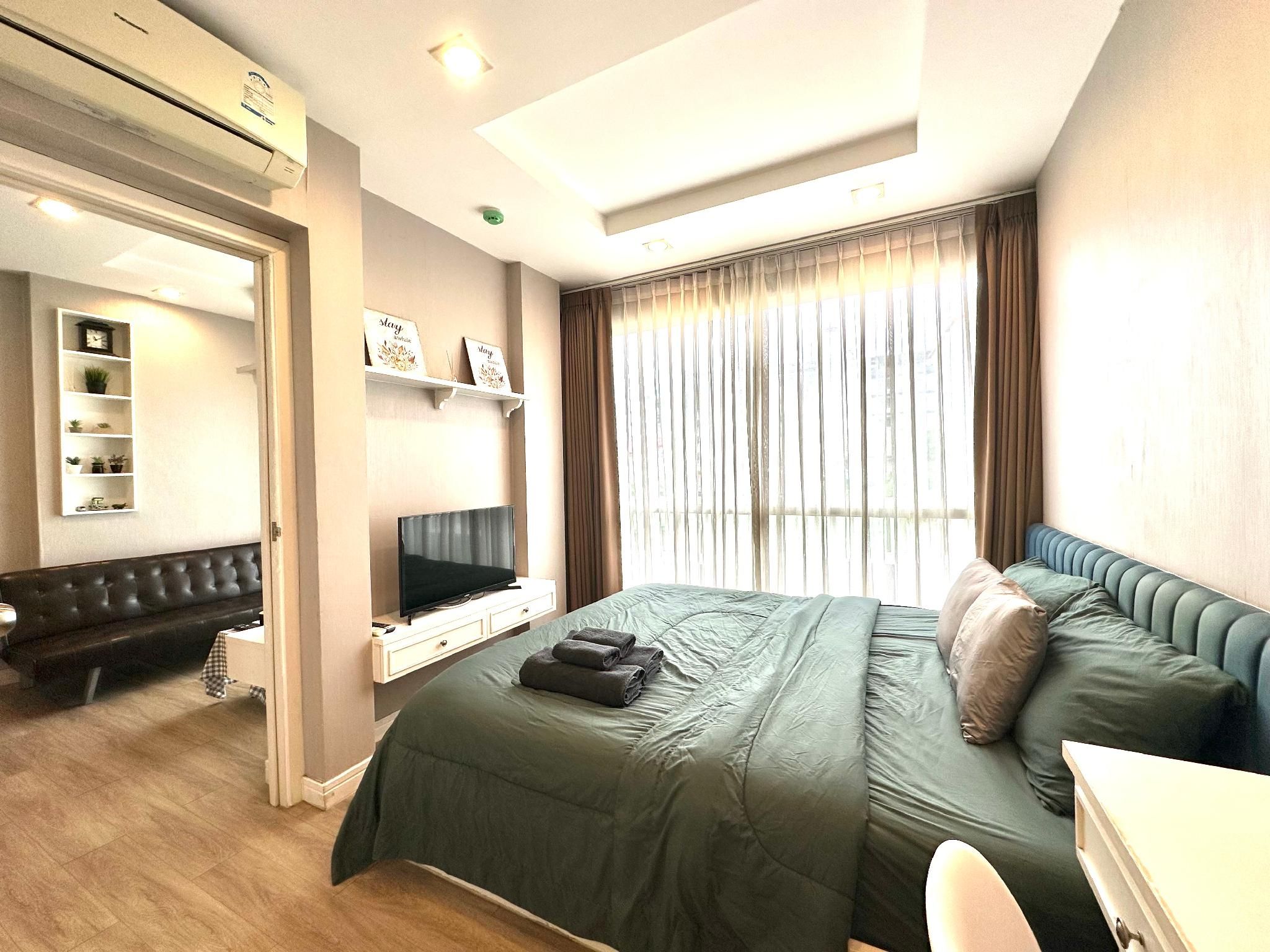 One-Bedroom Apartment