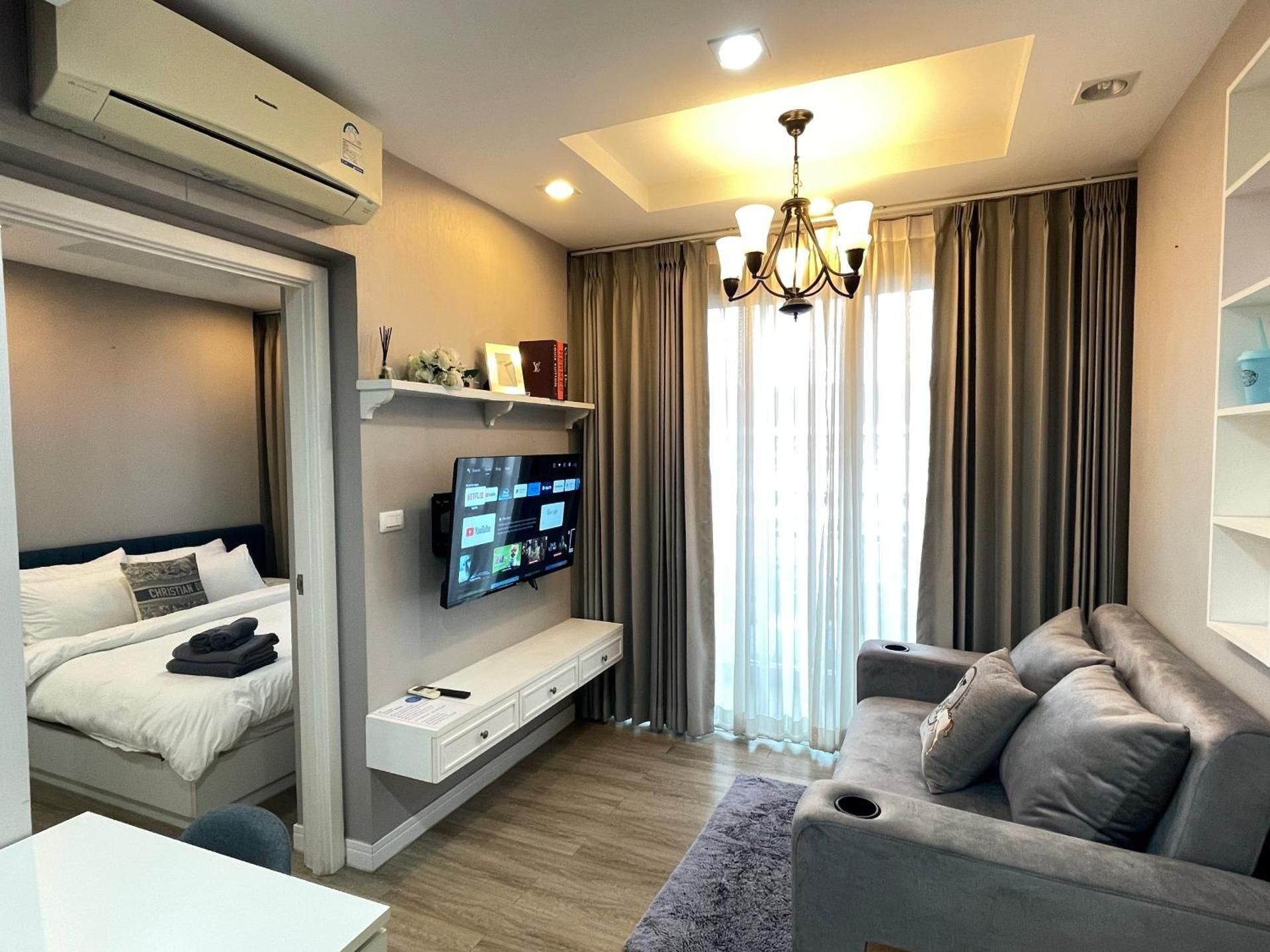 One-Bedroom Apartment