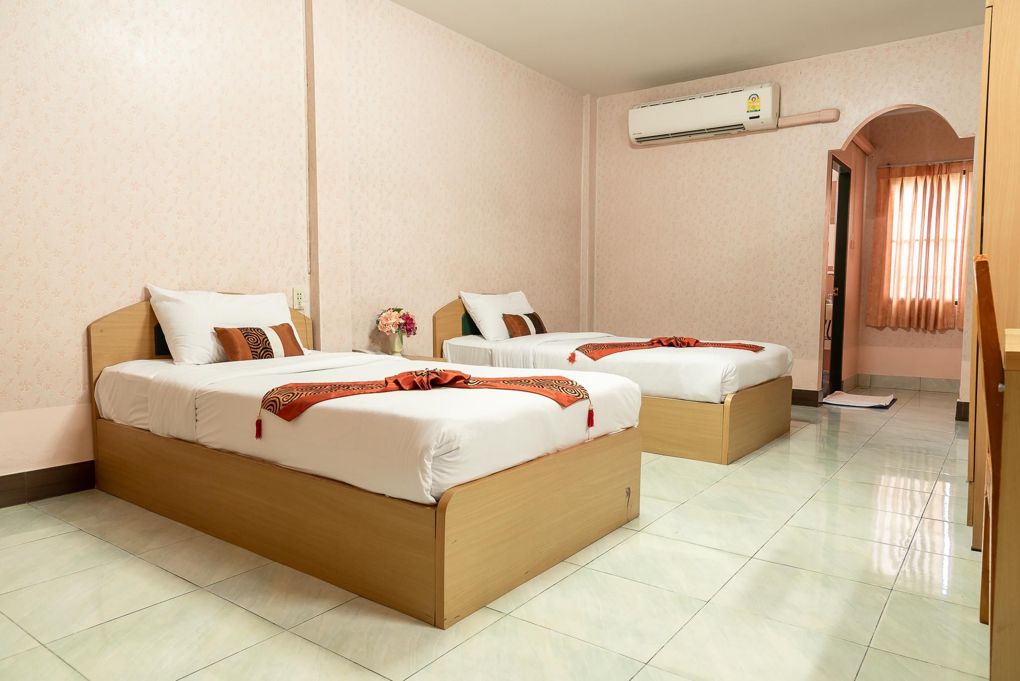 P.N. Gold Resort Standard Twin Bed 2