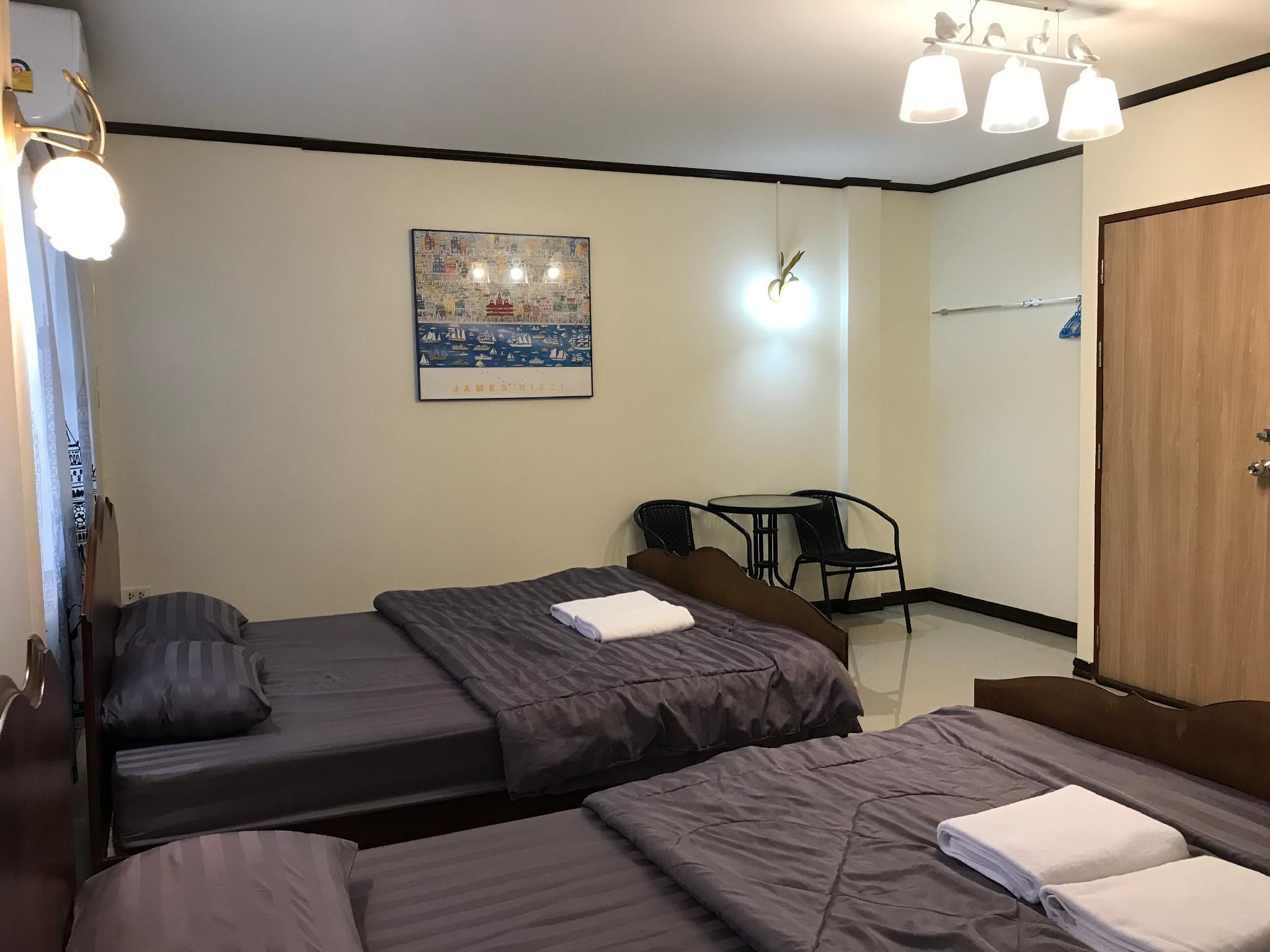 Standard Family Room of 4