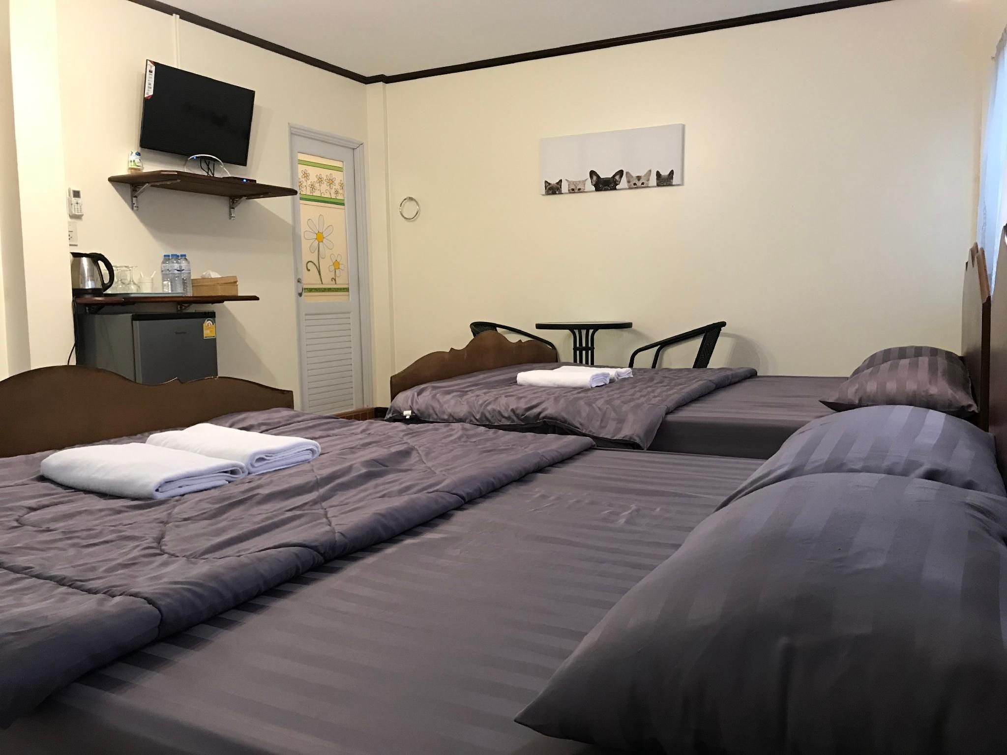 Standard Family Room of 4