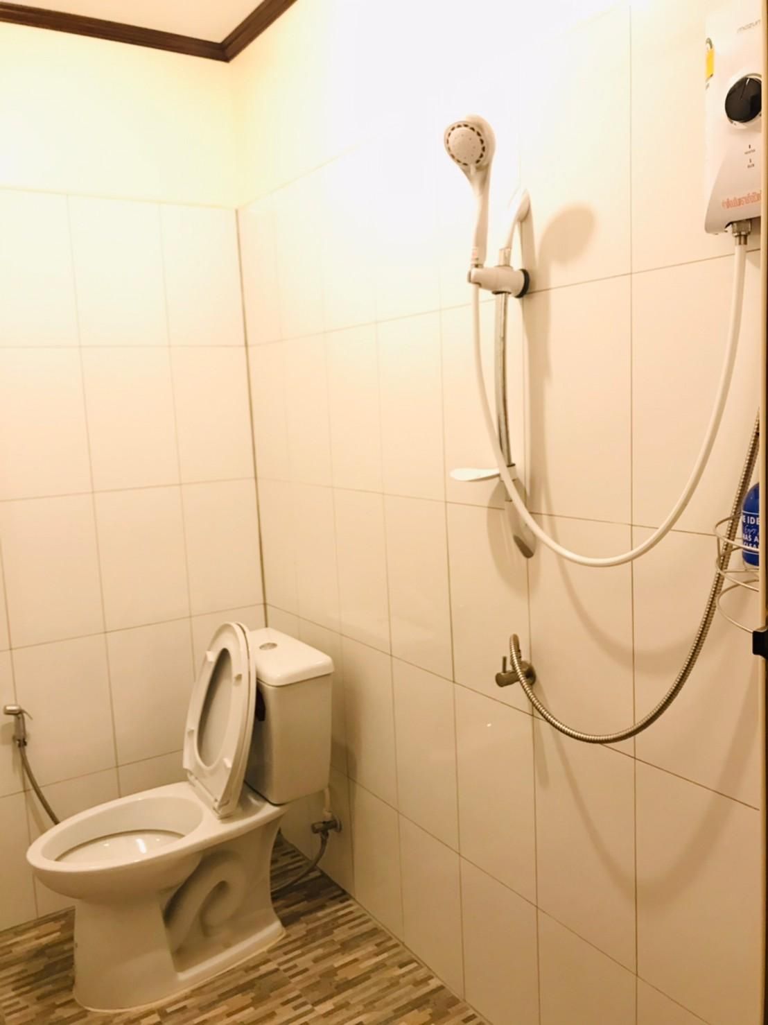 SEA HOUSE BANGSAEN Deluxe Room -- 1 Bed 3