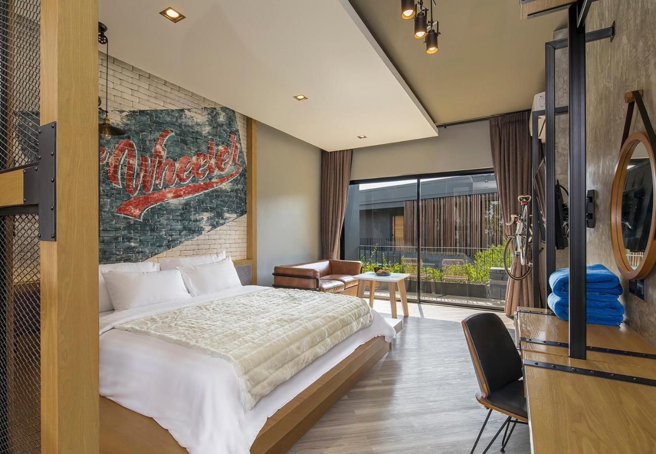 1 King Bed
