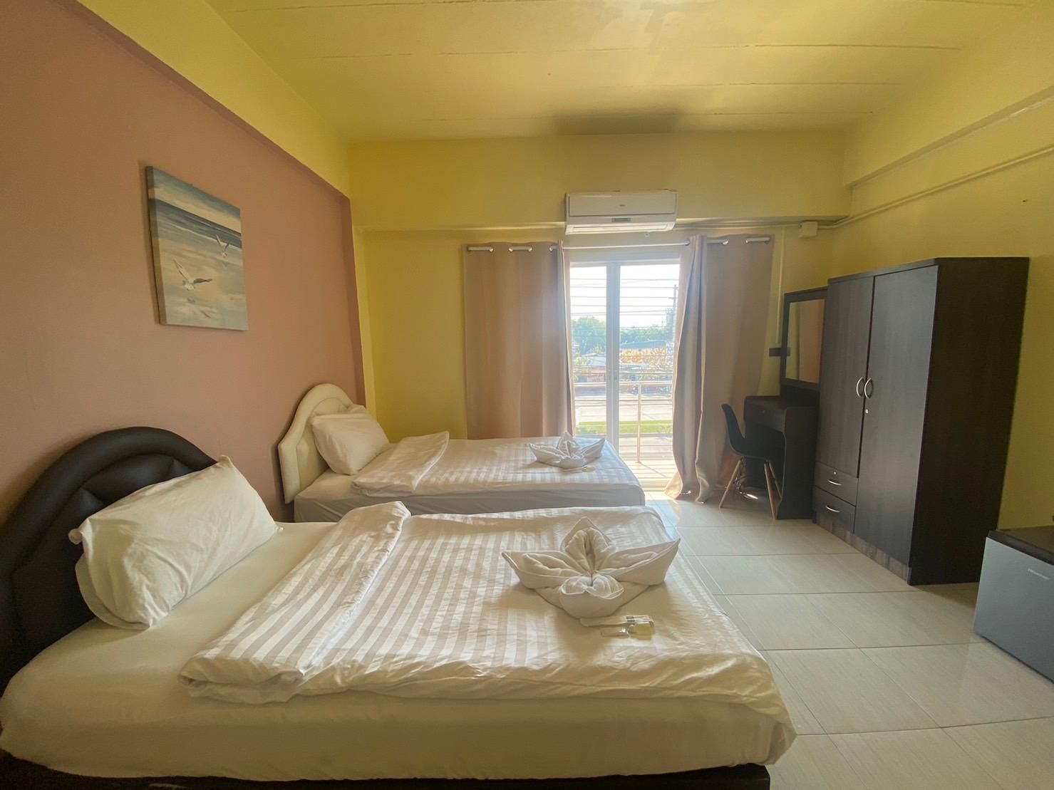 TWIN Standard Twin Room