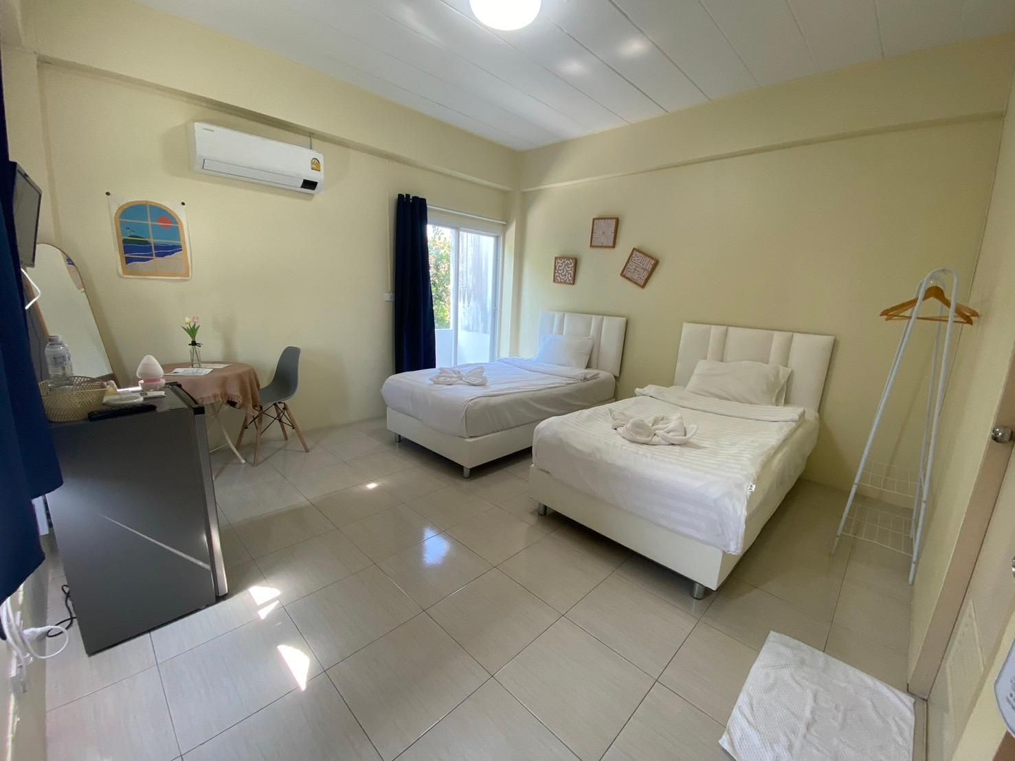 TWIN Standard Twin Room