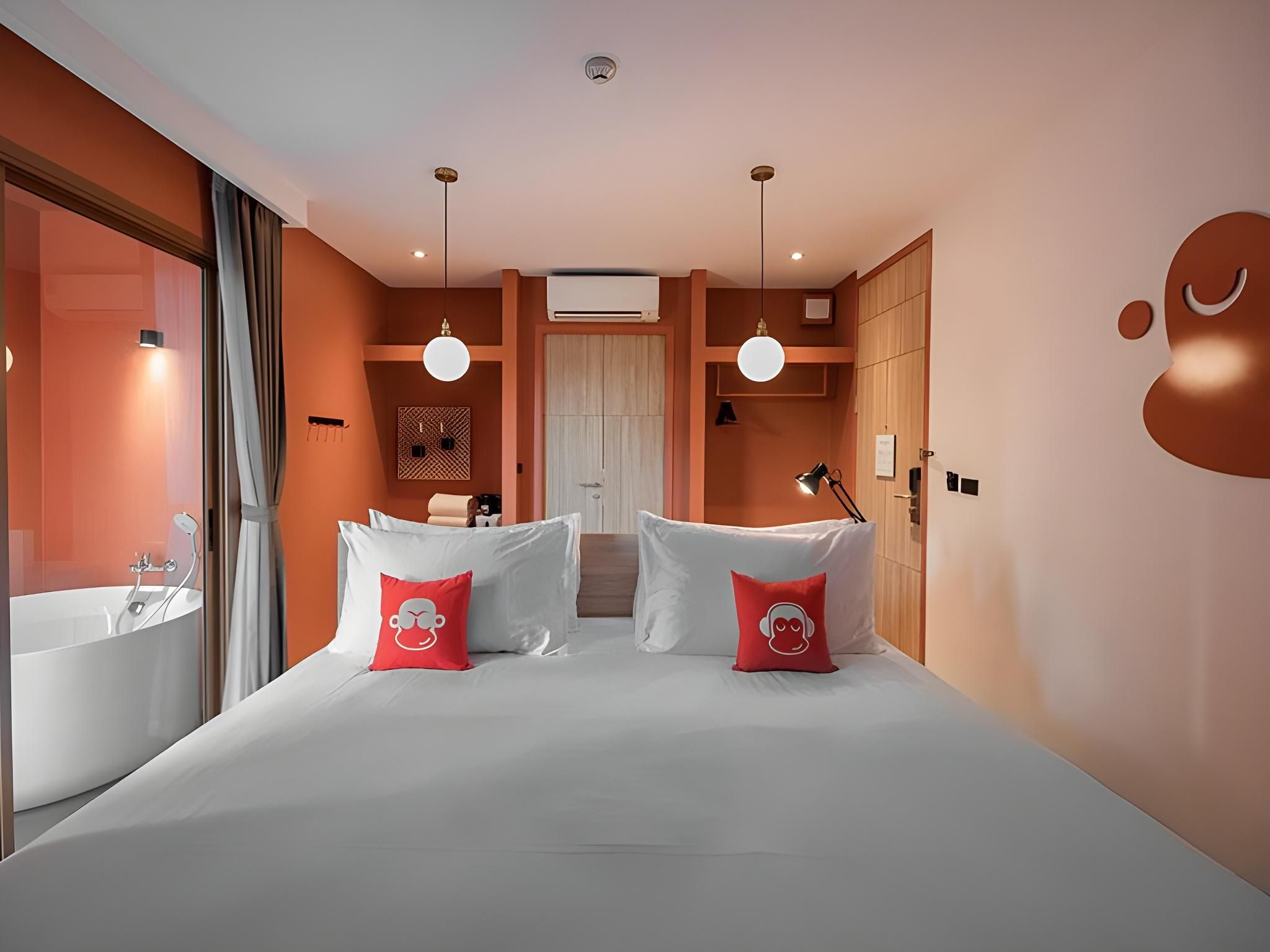 Deluxe Twin Room with Bathtub