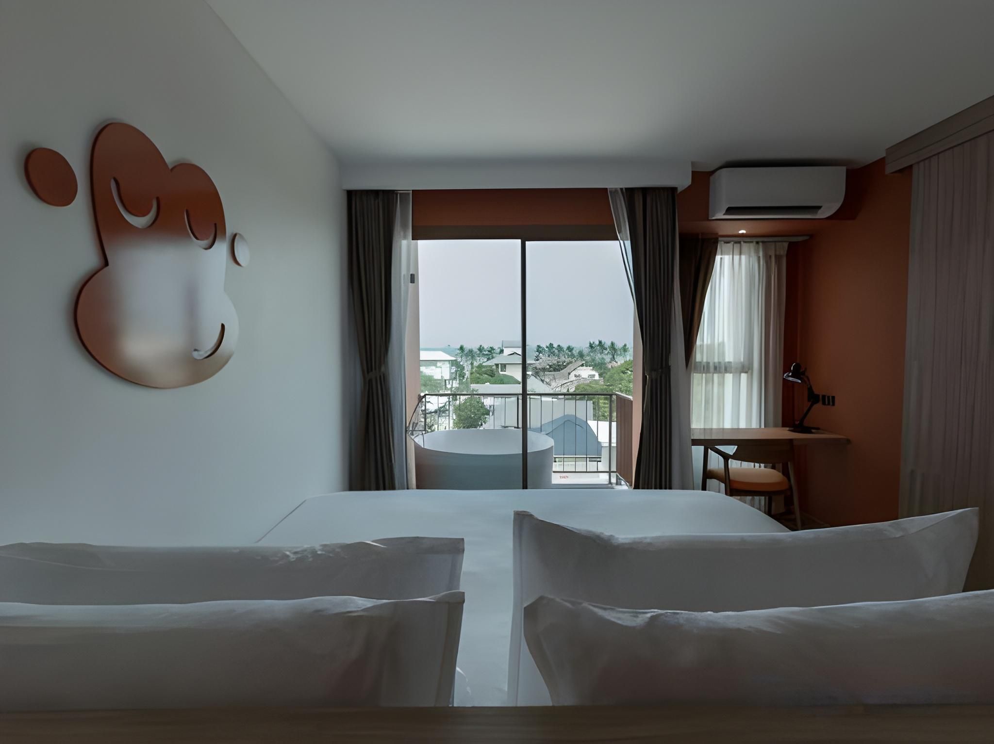 Blu Monkey Hub and Hotel Bangsaen One Bedroom Suite with Seaview