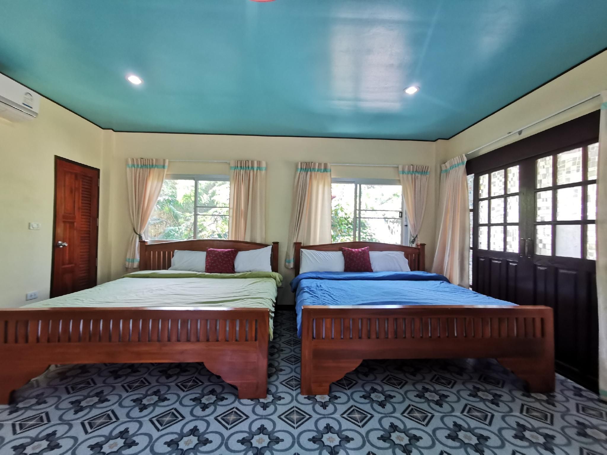 3 Bed Room
