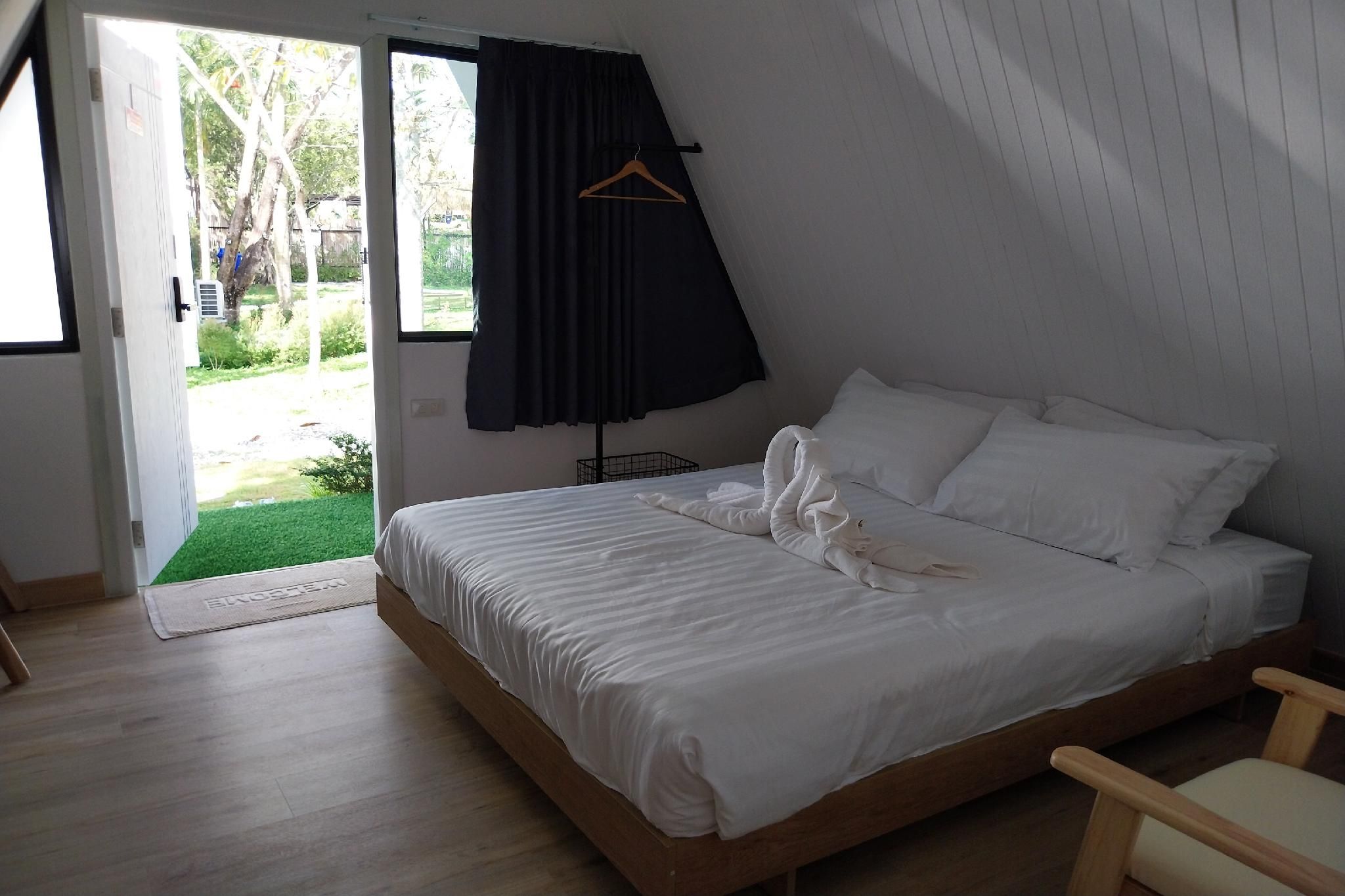 Bungalow Room